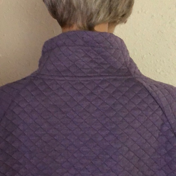 Green Tea Ouilt Pullover Top - Picture 5 of 10